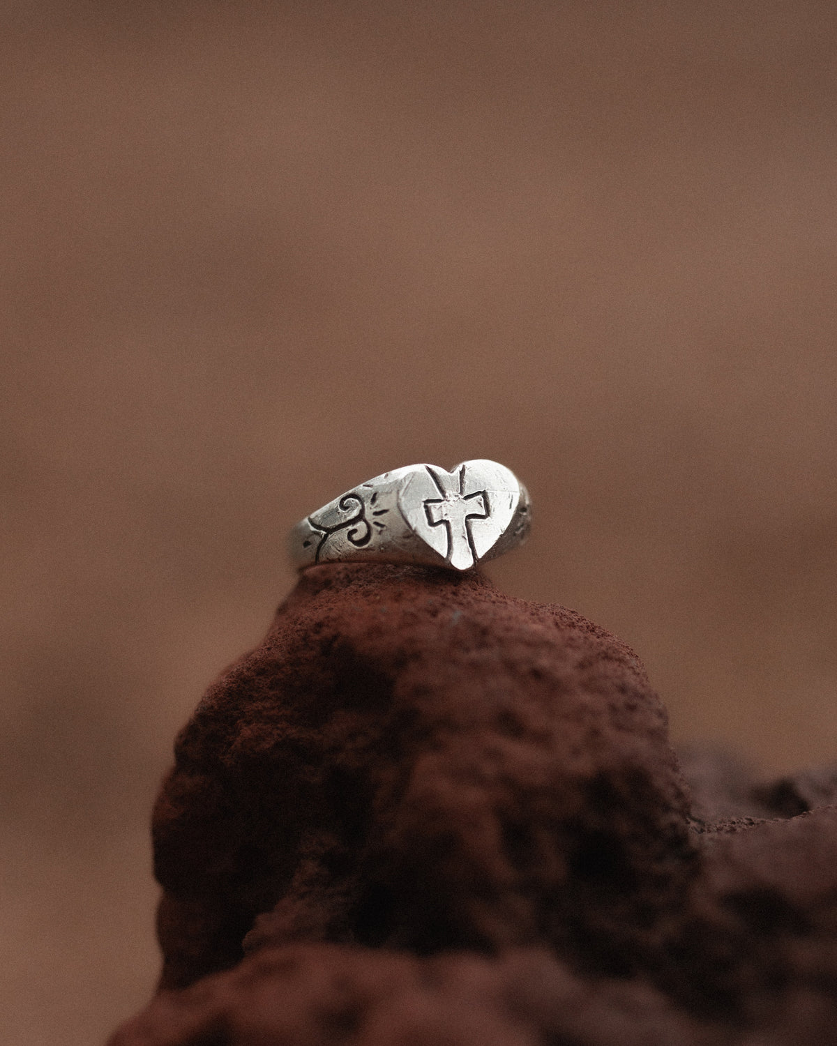 Agape Signet