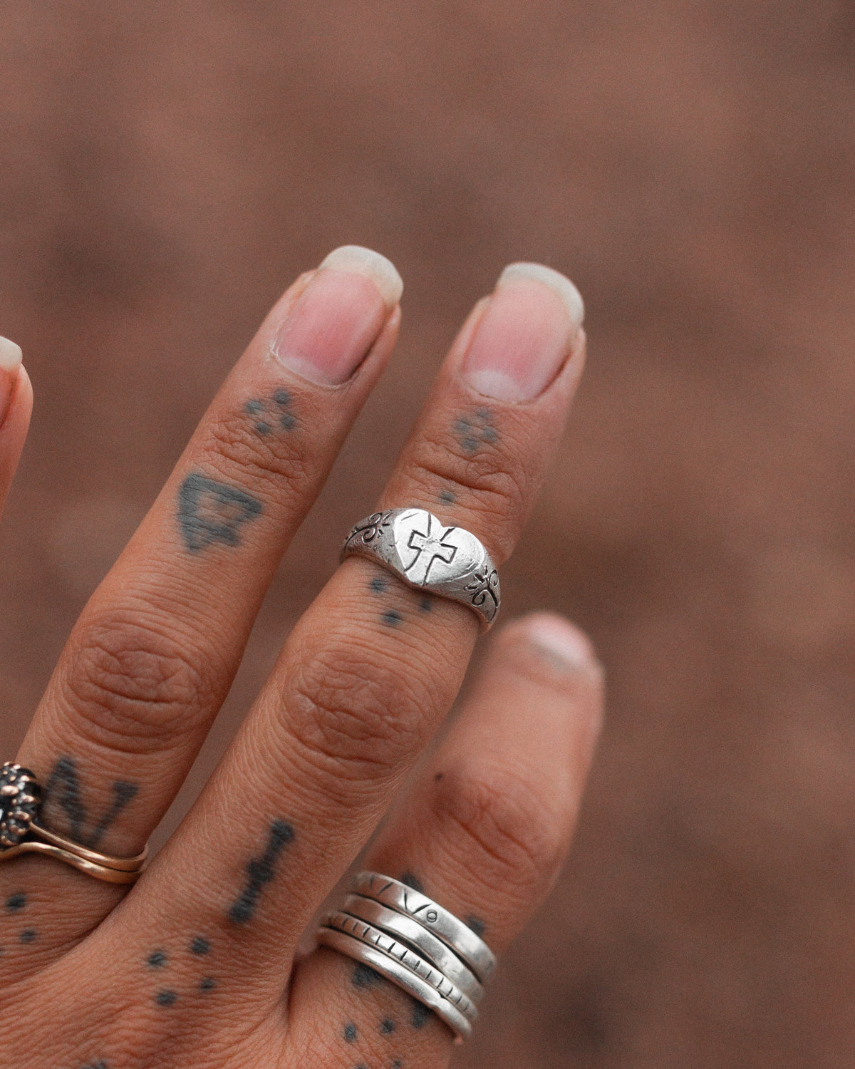 Agape Signet